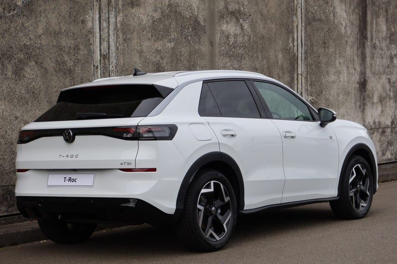 2026 Volkswagen T-Roc R-Line, photo 3