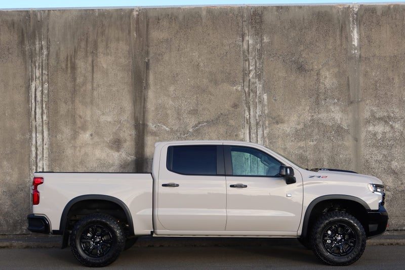 2026 Chevrolet Silverado GMSV Silverado 1500 ZR2, photo 2
