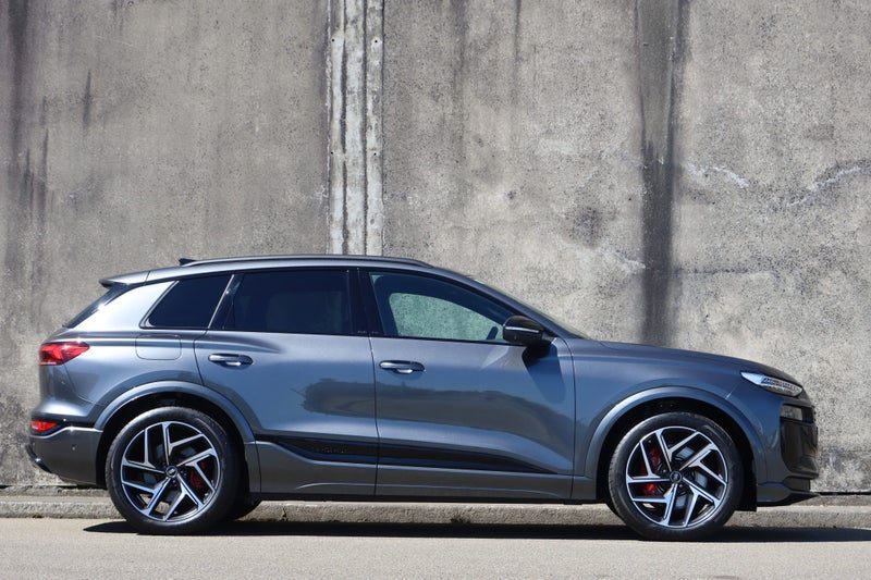 2026 Audi SQ6 SUV e-tron 360 kW, photo 2