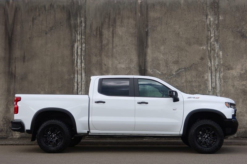 2026 Chevrolet Silverado GMSV Silverado 1500 ZR2, photo 2