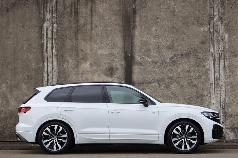 2026 Volkswagen Touareg V6S TDI R-Line, photo 2