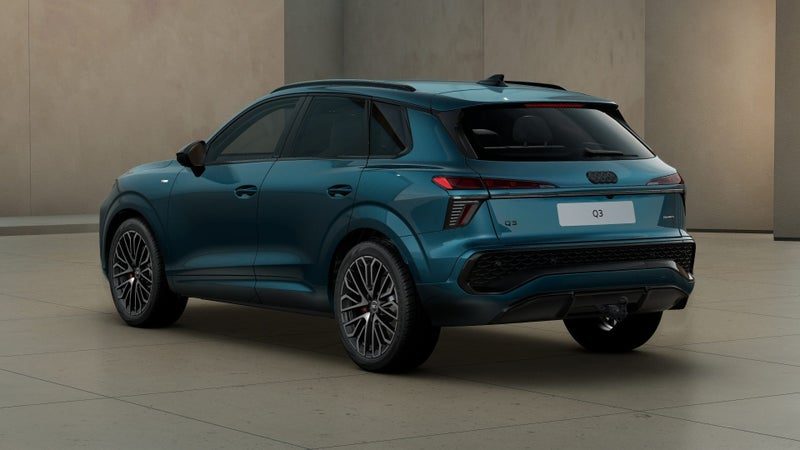2026 Audi Q3 SUV TFSI quattro 195 kW, photo 2