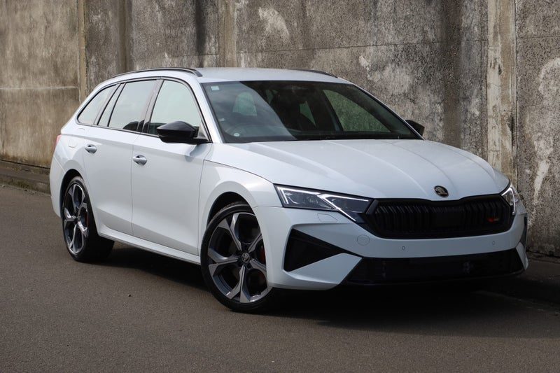 2026 Skoda Octavia Wagon RS TSI 195kW