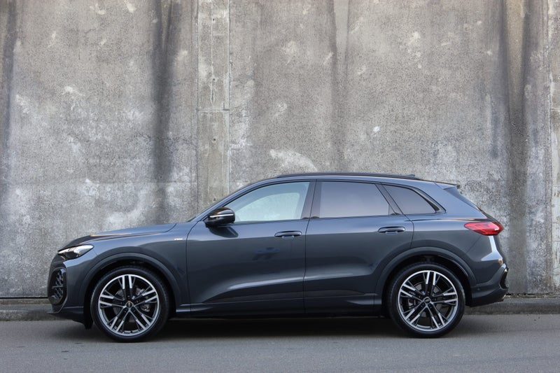 2026 Audi Q5 SUV TFSI quattro S tronic 150 kW, photo 2