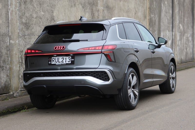 2026 Audi Q3 SUV TFSI 110 kW, photo 3