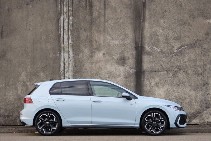 2026 Volkswagen Golf 8.5 R-LineTouring Package, photo 2