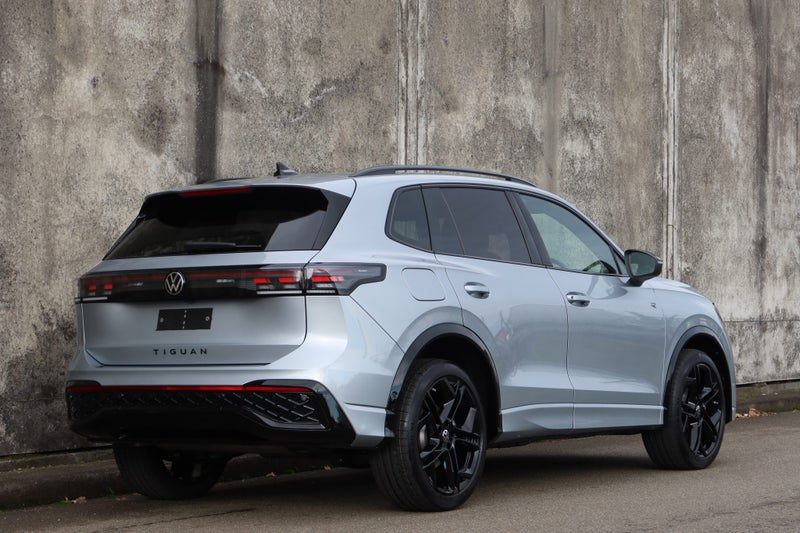 2026 Volkswagen Tiguan R-Line, photo 3