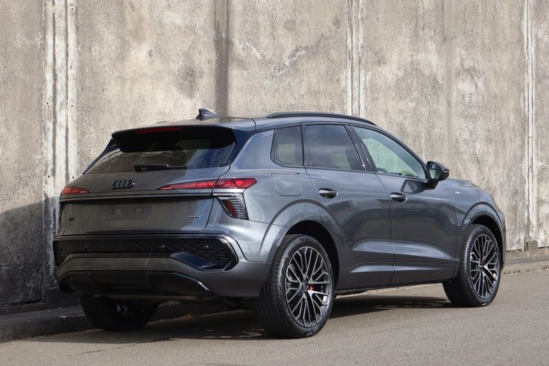 2026 Audi Q3 SUV TFSI quattro 195 kW, photo 3