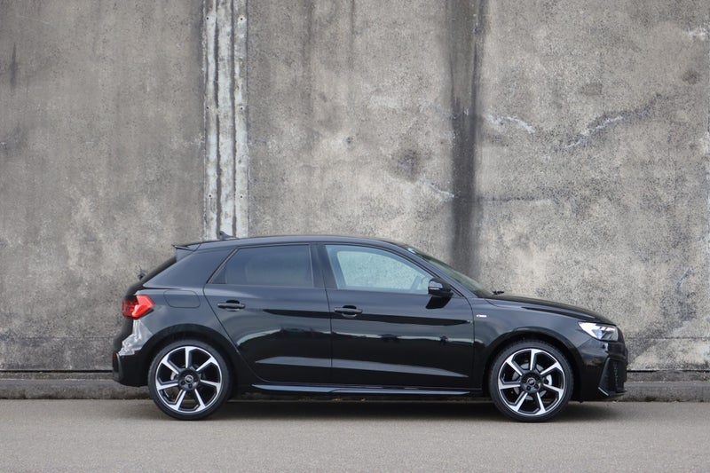 2026 Audi A1 35 TFSI S line, photo 2