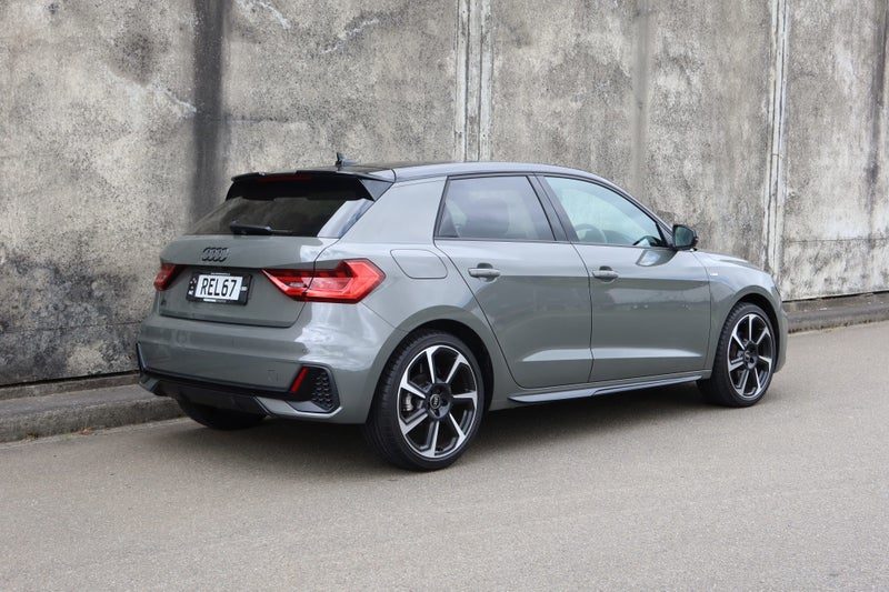2025 Audi A1 35 TFSI S line, photo 3