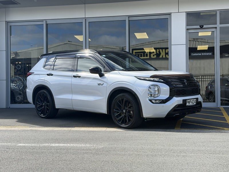 2022 Mitsubishi Outlander VRX 7 Seater