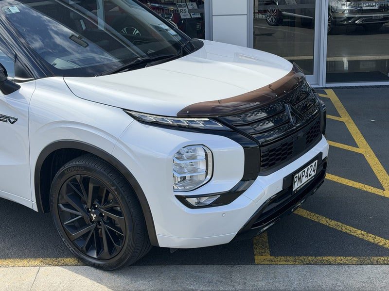 2022 Mitsubishi Outlander VRX 7 Seater, photo 2
