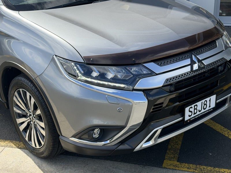 2020 Mitsubishi Outlander VRX 7 Seater, photo 3