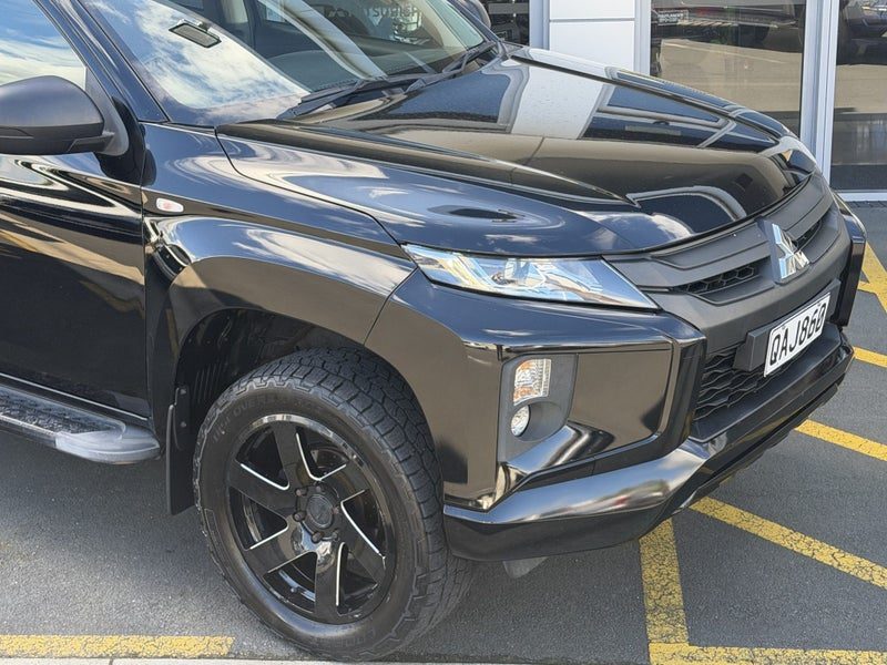 2023 Mitsubishi Triton GLX, photo 2
