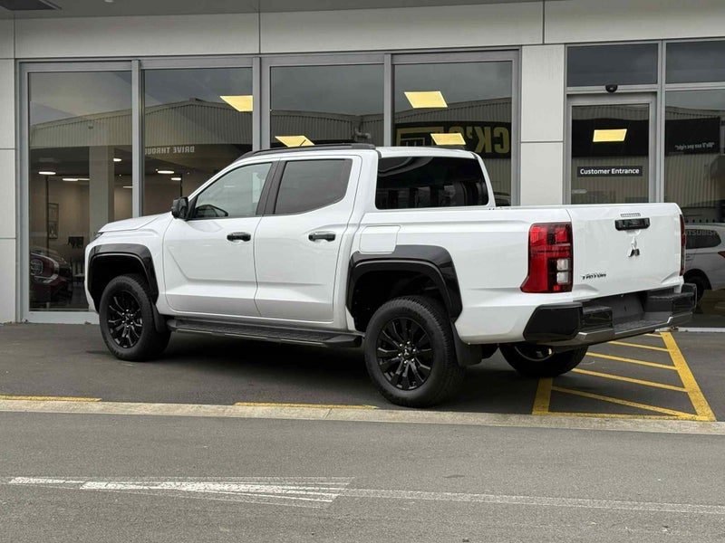 2026 Mitsubishi Triton VRX, photo 2
