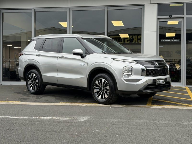2026 Mitsubishi Outlander LS 5 Seater