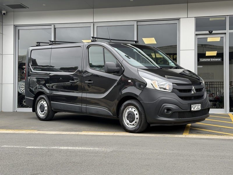 2022 Mitsubishi Express SWB
