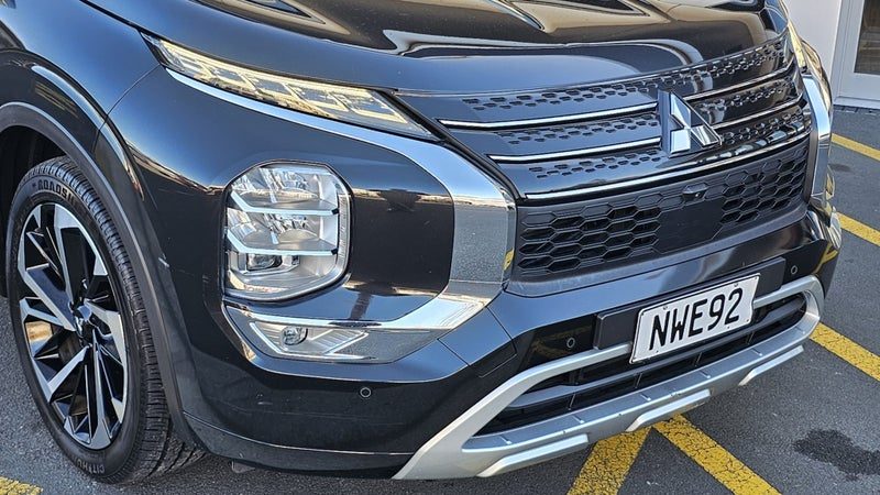 2021 Mitsubishi Outlander VRX 7 Seater, photo 3