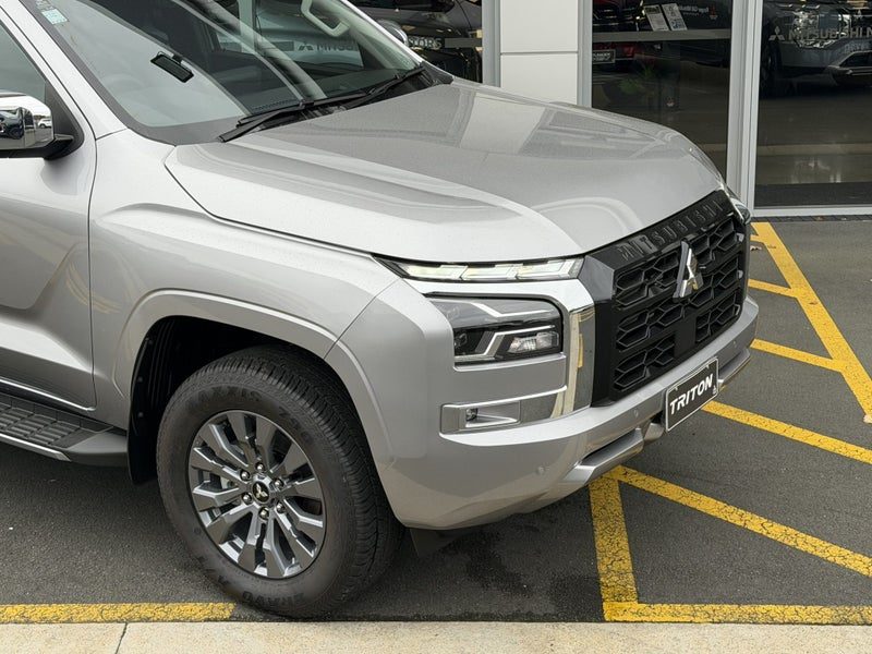 2026 Mitsubishi Triton GLXR, photo 2