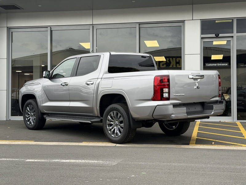 2026 Mitsubishi Triton GLXR, photo 3