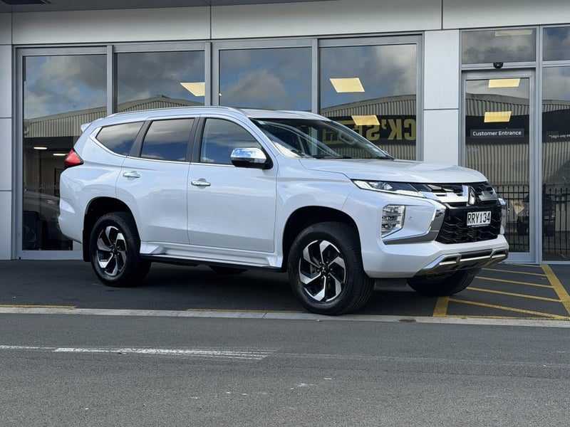 2024 Mitsubishi Pajero Sport VRX 7 Seater