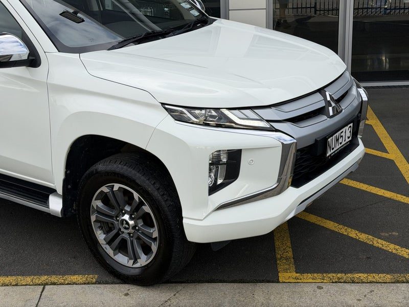 2022 Mitsubishi Triton GLXR, photo 2