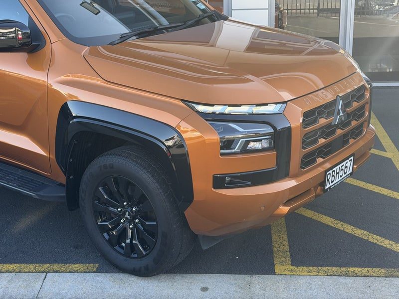 2025 Mitsubishi Triton VRX, photo 2
