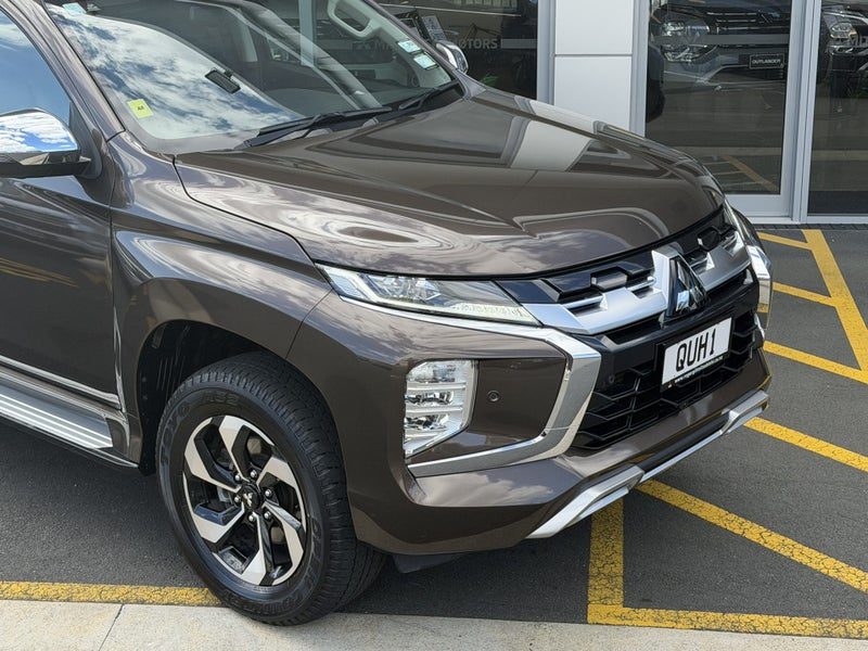 2024 Mitsubishi Pajero Sport VRX 7 Seater, photo 2