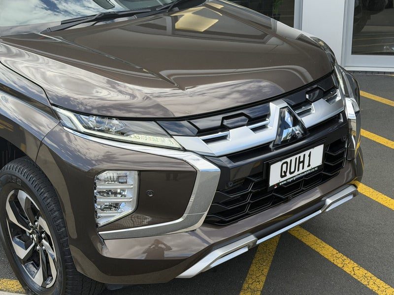 2024 Mitsubishi Pajero Sport VRX 7 Seater, photo 3