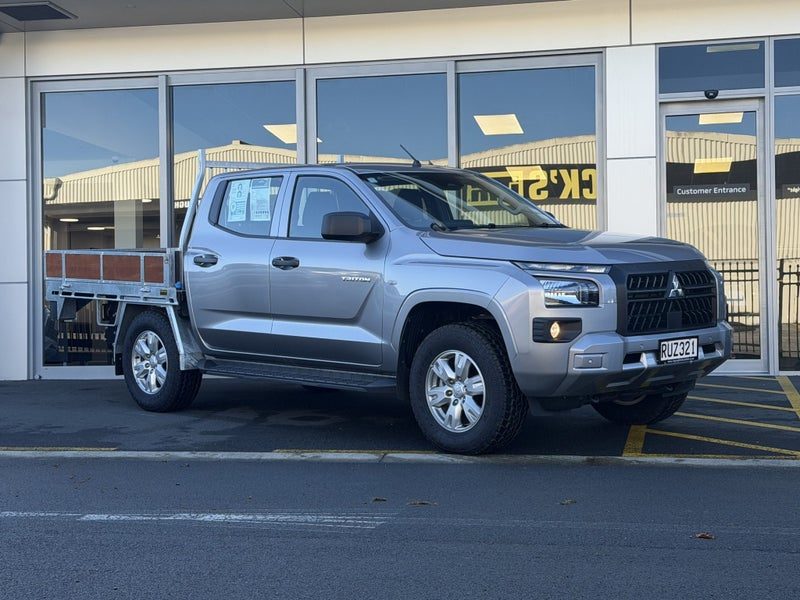 2025 Mitsubishi Triton GLX