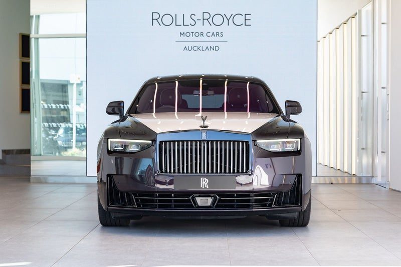 2026 Rolls-Royce Ghost Black Badge Series II, photo 2
