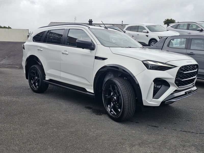 2026 Isuzu MU-X XT 3.0D, photo 2
