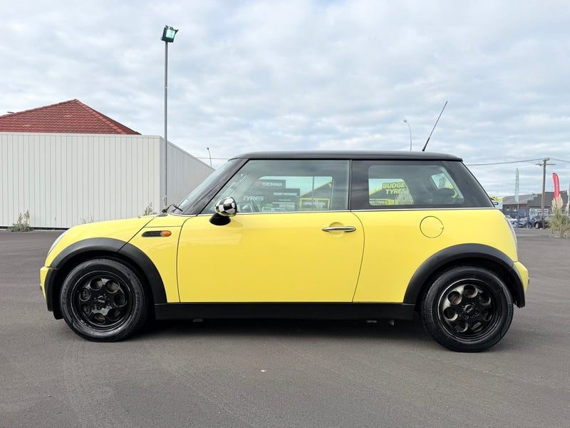 2003 BMW Mini Cooper ~Low Kms, photo 3