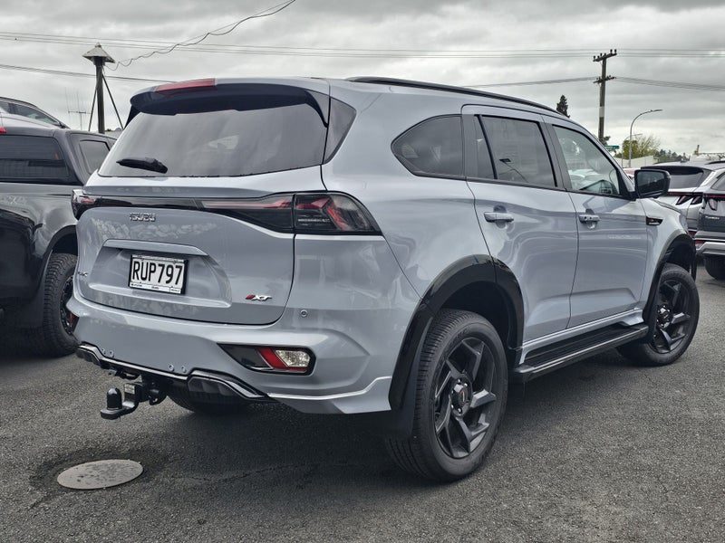 2026 Isuzu MU-X XT 3.0D, photo 3