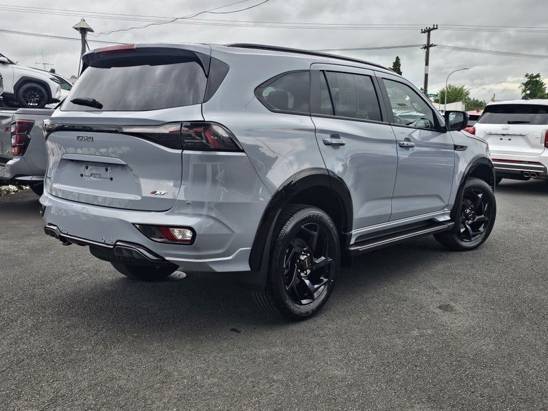 2026 Isuzu MU-X XT SUV, photo 3