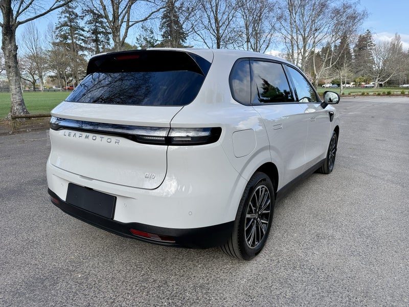 2026 Leapmotor B10 Design, photo 3