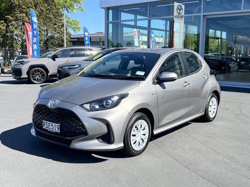 2026 Toyota Yaris GX 1.5P HEV Hatchback, photo 3