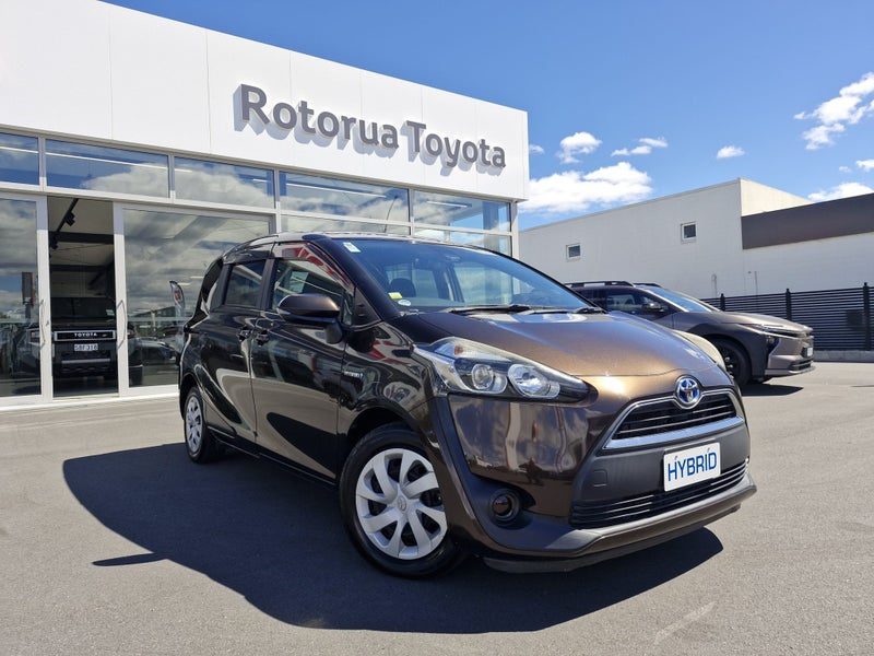 2015 Toyota Sienta G Hybrid - 7 seats! Fuelsaver