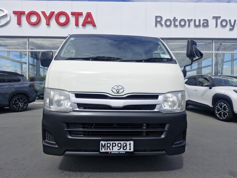 2013 Toyota Hiace 2.0 Petrol Auto Camper!, photo 2