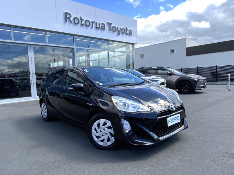 2015 Toyota Aqua S 1.5 Hybrid Fuelsaver!