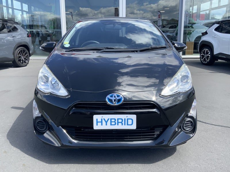 2015 Toyota Aqua S 1.5 Hybrid Fuelsaver!, photo 3