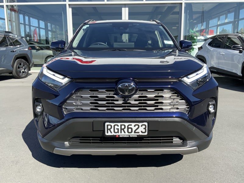 2025 Toyota RAV4 Limited, photo 3