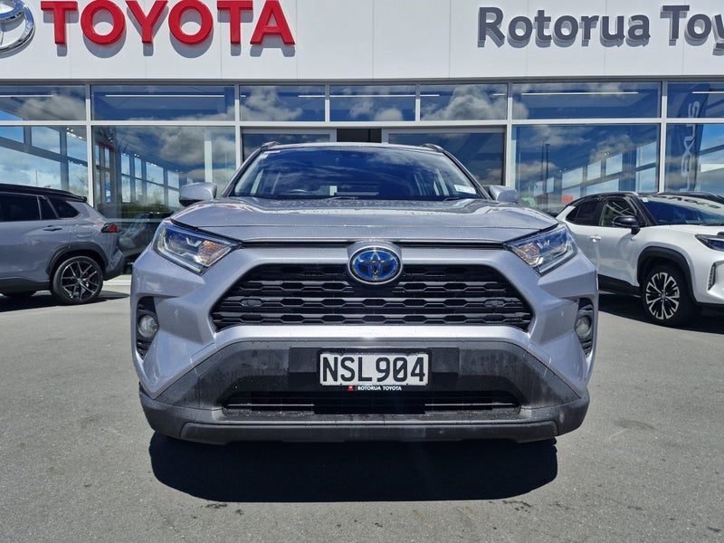 2021 Toyota RAV4 GX - One company owner - Hybrid!, photo 3