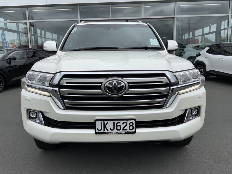 2015 Toyota Land Cruiser VX, photo 3