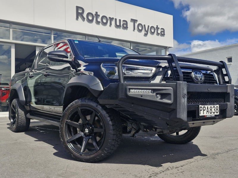 2022 Toyota Hilux SR5