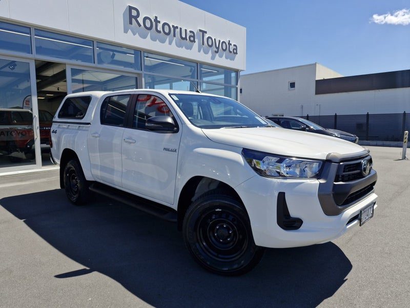 2024 Toyota Hilux SR