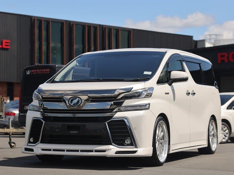 2015 Toyota Vellfire E- Four, photo 3