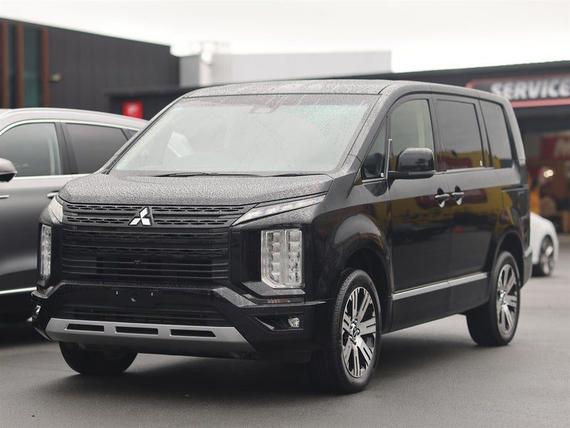 2019 Mitsubishi Delica, photo 3