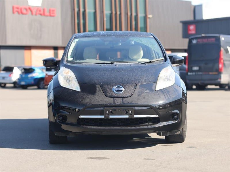 2017 Nissan Leaf X, photo 2