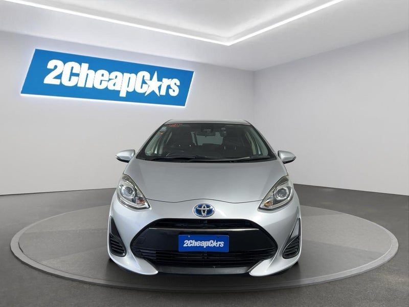 2017 Toyota Aqua NEW SHAPE, photo 2